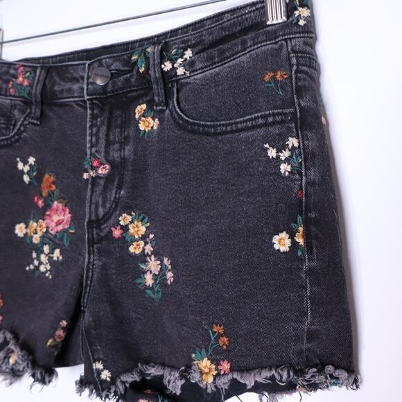 DRIFTWOOD Connie Shorts Whiplash Black Floral Embroidered Denim Women's 26 - Picture 5 of 11